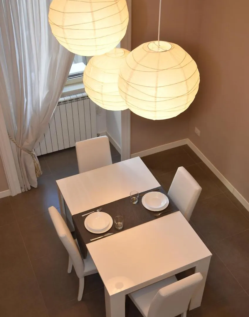 Acacia Apartment Naples Short Lease