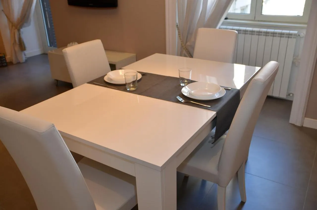 Acacia Apartment Naples Short Lease