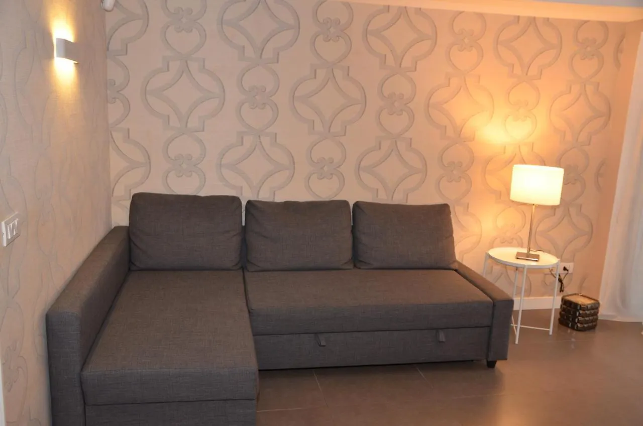 Acacia Apartment Naples Short Lease Italia