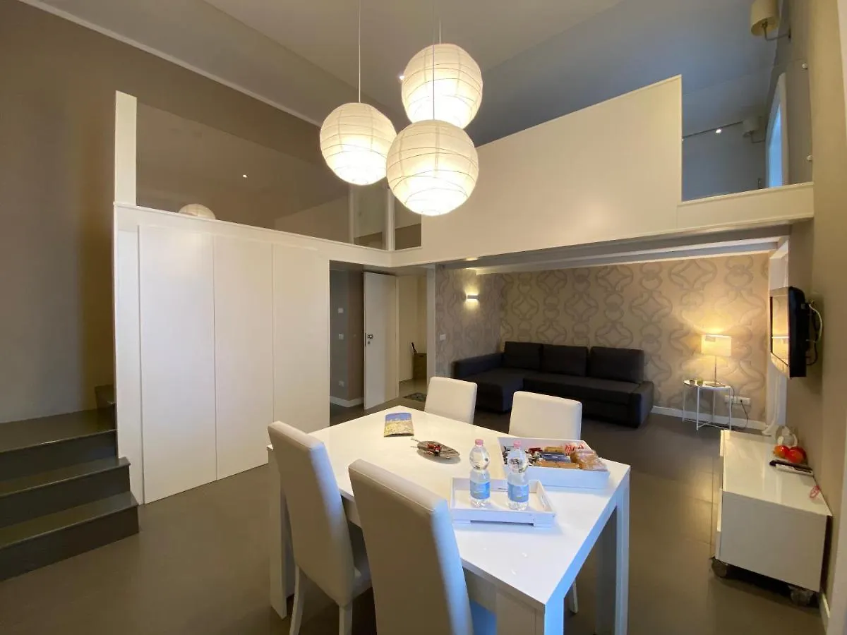 Acacia Apartment Naples Short Lease 0*,
