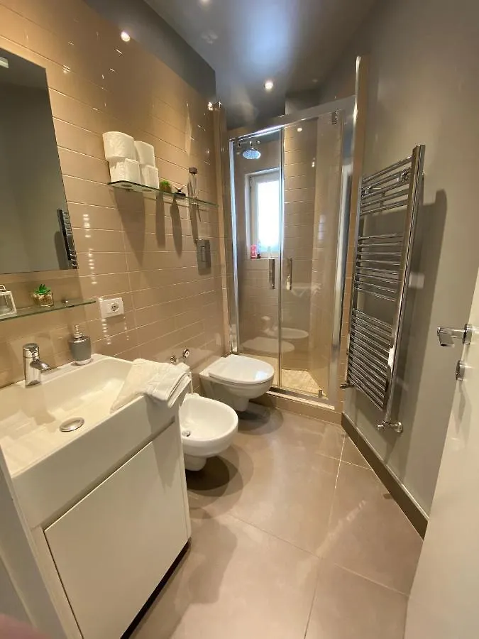 Acacia Apartment Naples Short Lease 0*,  Italia